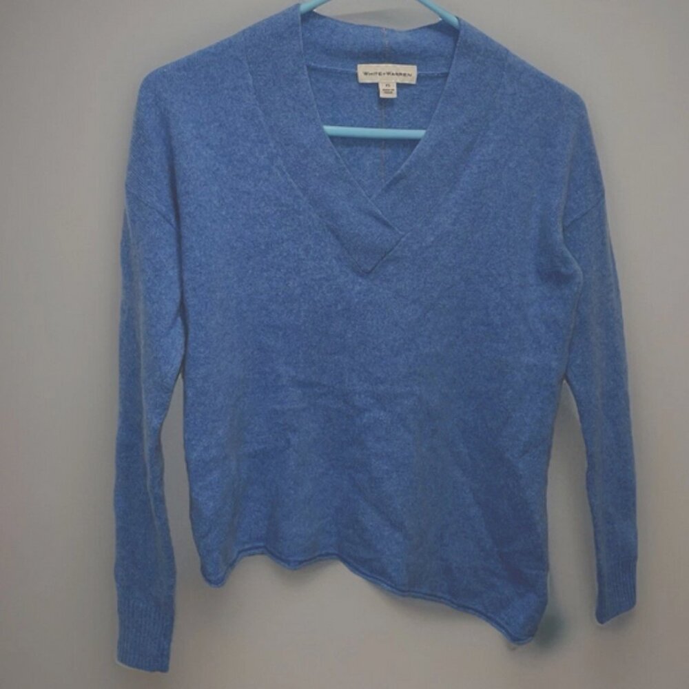 White & Warren Cashmere Sweater XS Blue Assymetrical Hem V Neck Soft - y2K